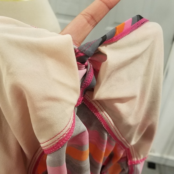 Converse swim top- size medium - Picture 5 of 13